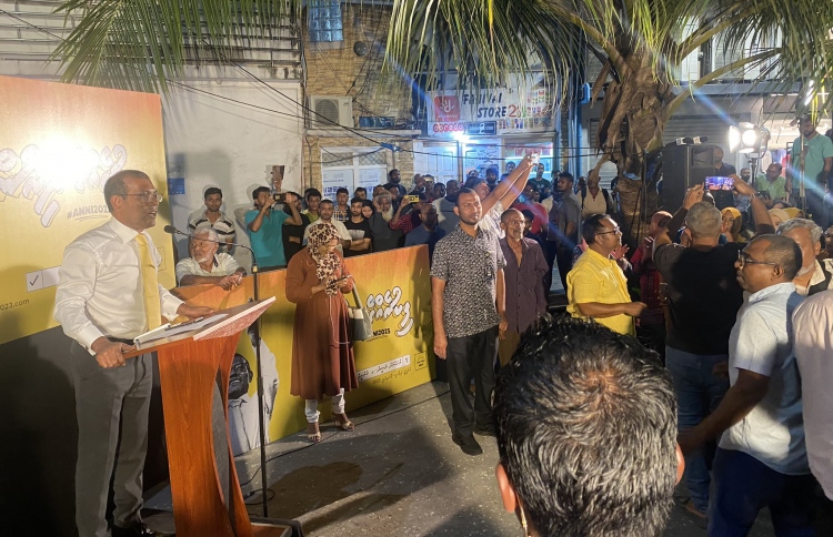 ވަގު ހަދައިގެން ރައީސަށް މޮޅެއް ނުވެވޭނެ: ނަޝީދު