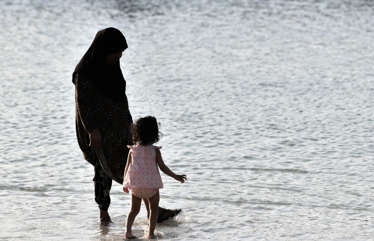 އެކަނިވެރި މައިންގެ އިނާޔަތް އަންނަ އަހަރު ބޮޑުކުރާނަން