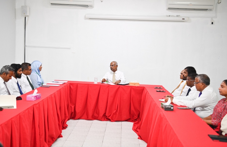 ރ. އަތޮޅުގެ ދެކުނުގައި އެއާޕޯޓެއް އަަޅާނަން:ރައީސް