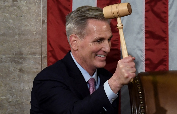 އެމެރިކާގެ ގާނޫނު ހަދާ މަޖިލީހުގެ ރައީސަކަށް މެކާތީ