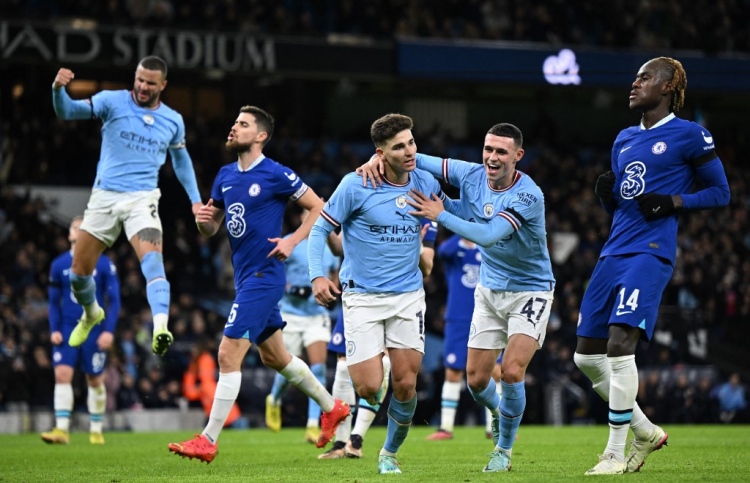 ސިޓީން ޗެލްސީ ރޮއްވާލައިފި، ޕޮޓާ ޕްރެޝަރުގައި