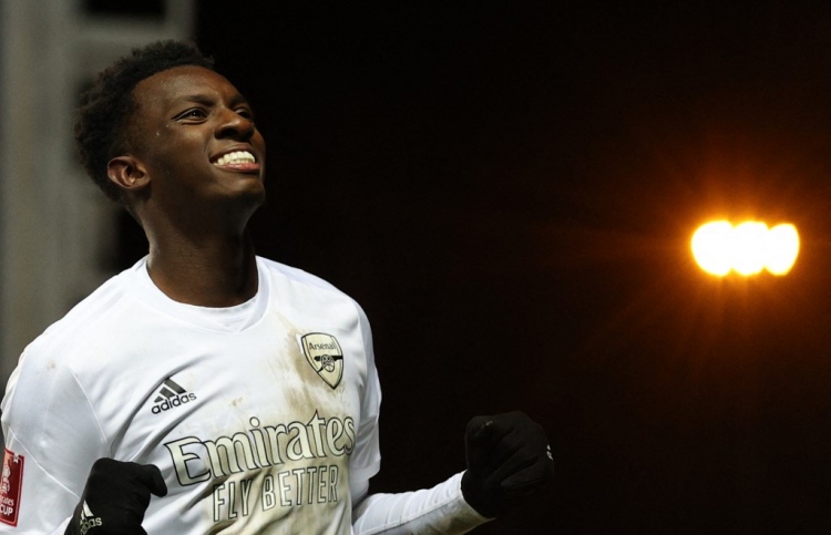 އާސެނަލް އަނެއް ބުރަށް، ވާދަކުރަން ޖެހޭނީ ސިޓީއާ