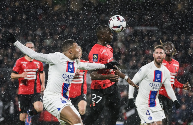 ތިން ތަރިންނާ އެކު ވެސް ޕީއެސްޖީ އަށް މޮޅެއް ނުވެވުނު