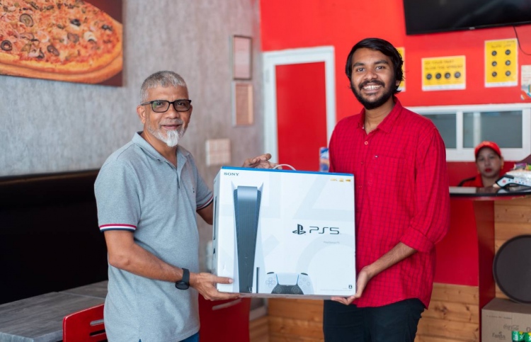 ސްކޯ ދިމާކޮށްގެން ކާމިޔާބު ކުރި ޕްލޭސްޓޭޝަން ހަވާލުކޮށްފި