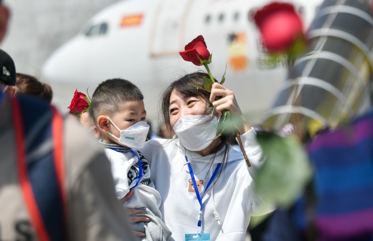 މޯލްޑިވިއަނުން ޗައިނާއަށް ދަތުރުތައް ފަށަން ބޯޓެއްހޯދަނީ