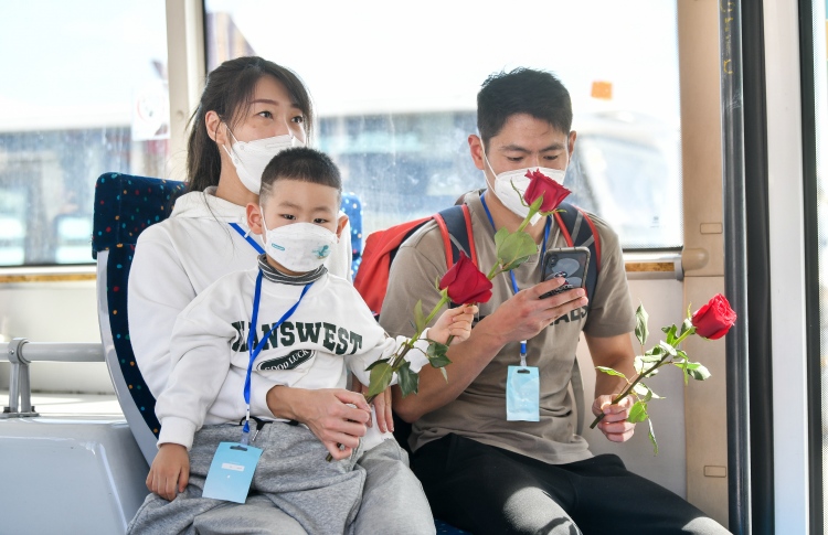 ޓޫރިސްޓުންގެ ތަފާސްހިސާބު: ދެ ވަނަ ޗައިނާ އަށް