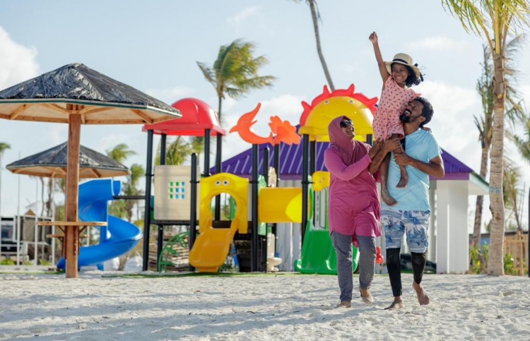 ކުޑަގިރި ހަގީގަތަކަށް: އުފާވެރި ހަނދާންތަކަށް މަރުހަަބާ