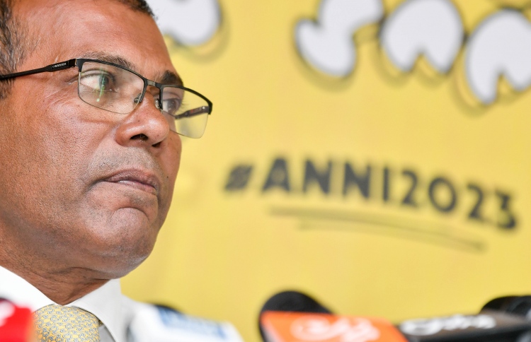 ނަޝީދުގެ ސިޔާސީ ކުރިމަގު: މިފަހަރު މަރު ނޫނީ ދިރުން!