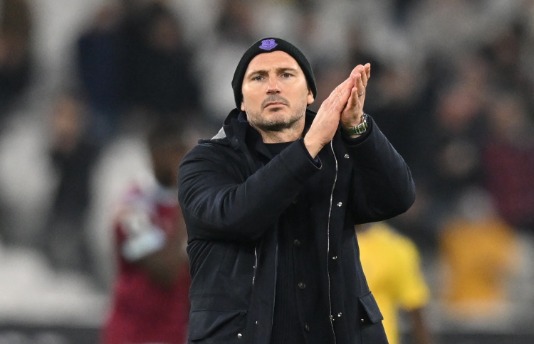 ރެލިގޭޝަންގެ ބިރާއެކު އެވަޓަން އިން ލަމްޕާޑް ބޭރުކޮށްފި