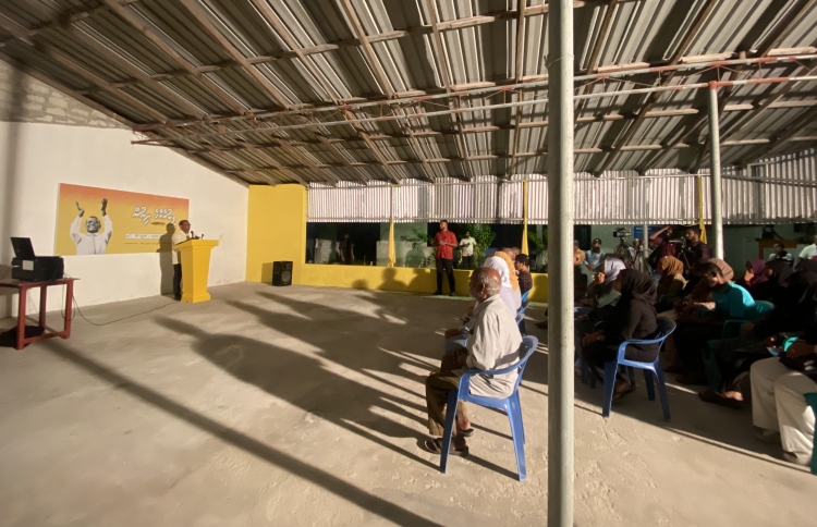 ވާދަވެރިން ފައިސާ ބަހާނެ، ހިފާތި: ނަޝީދު