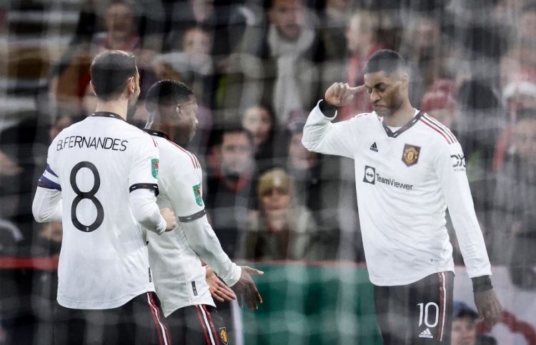 ސެމީގެ ފުރަތަމަ ލެގުގައި ޔުނައިޓެޑަށް ފުރިހަމަ މޮޅެއް