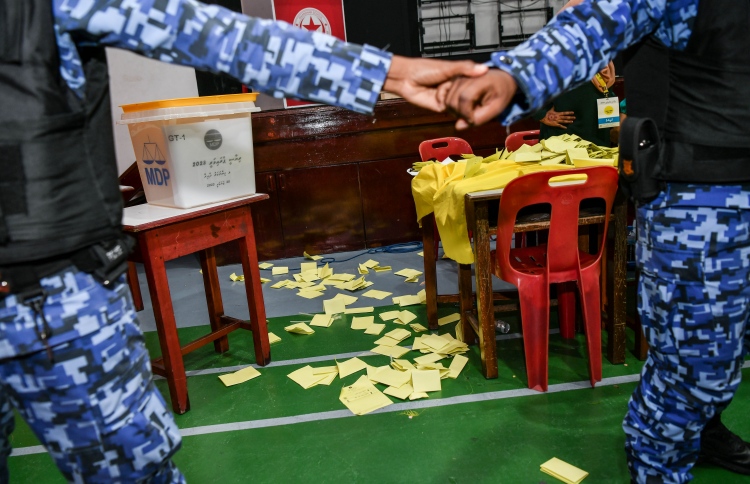 ޕާޓީއާ ނުބެހޭ މީހުން އިންތިހާބު ގަޑުބަޑުކުރަން އުޅުނު: އެމްޑީޕީ