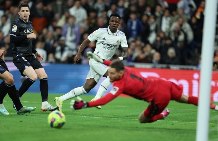 ރެއާލް އެއްވަރުވެ ބާސެލޯނާއާ ދެމެދު ފަރަގު ބޮޑުވެއްޖެ