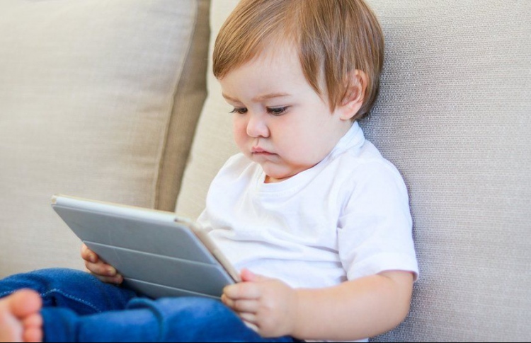 ކުދިންގެ ސްކްރީން ޓައިމް ގިނަވެ ސިކުނޑިއަށް ގެއްލުން