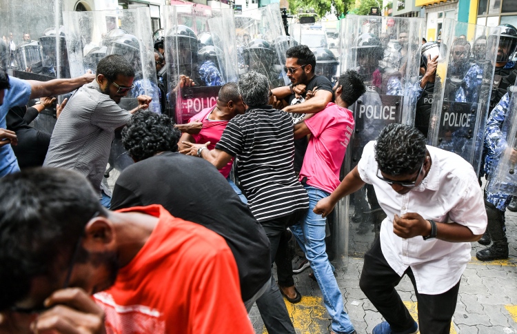 ނޫސްވެރިންނަށް އަނިޔާ ދިނުމަކީ ނިޔަތެއް ނޫން: ފުލުހުން