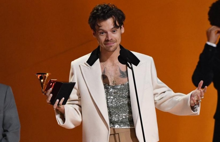 ގްރޭމީސް 2023: އެންމެ މޮޅު އަލްބަމް ހެރީ އަށް