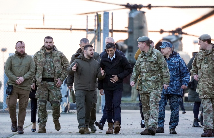 އިނގިރޭސި ދިފާއީ ބަޖެޓަށް 6 ބިލިއަން އިތުރުކުރަނީ