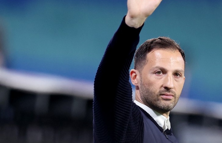 ބެލްޖިއަމްގެ ކޯޗަކީ ނޫސްވެރިއެއް، ފުޓްބޯޅަ އެކްސްޕާޓެއް