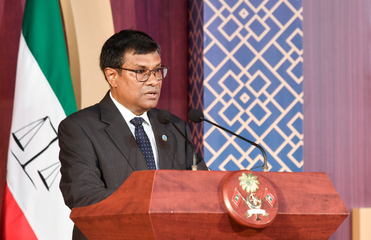 އިންސާފުވެރިވާން ވާނީ ޖަޒުބާތުގައި ނުޖެހި