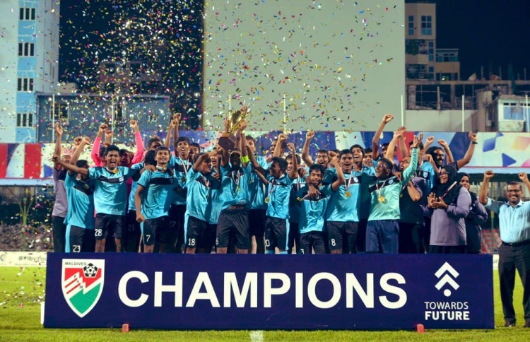 17 އަހަރުންދަށުގެ ޗެމްޕިއަންކަން ރެހެންދި ސްކުލަށް