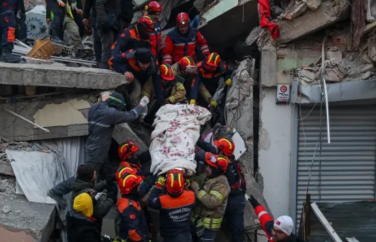 ބިންހެލުމުގައި މަރުވި މީހުންގެ އަދަދު 24،000 އަށް