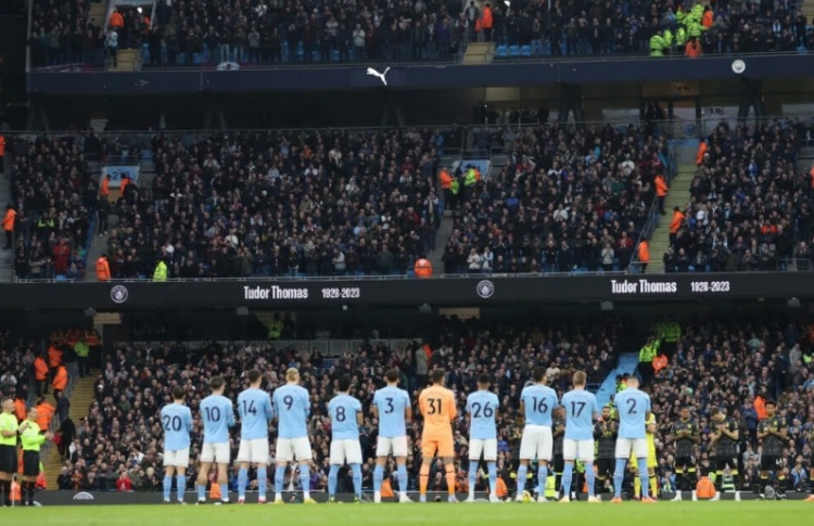 ސިޓީ ސަޕޯޓަރުންގެ ހަޅުތާލުން ޓީމަށް ލިބުނީ ބޫސްޓެއް