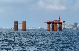 Test piles installed in the channel between Male' and Vilimale', which are part of the Thilamale' Bridge project that will connect Male' with Vilimale', Gulhifalhu, and Thilafushi-- Photo: Mihaaru