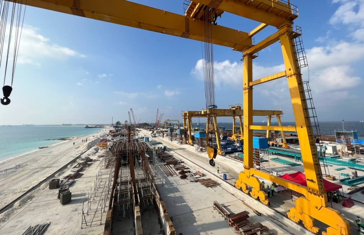 އަސްލަމް ވިދާޅުވީ، ބްރިޖުގެ މަސައްކަތް ލަސްކަމަށް!