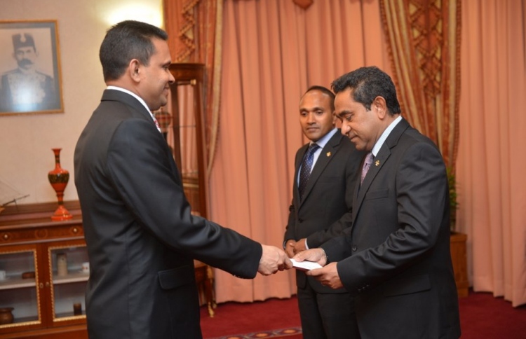 ޔާމީން ޖަލުގައި ބާއްވައިގެން ނުވާނެ: ނާޒިމް