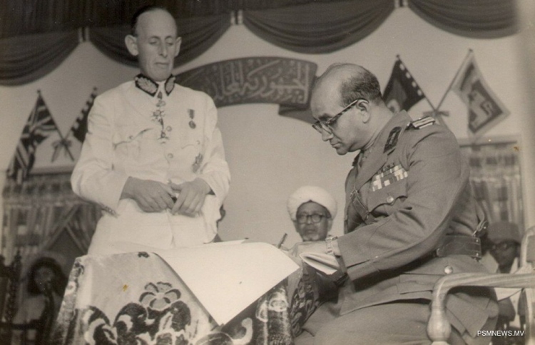 މުހައްމަދު އަމީނުގެ ތަފްސީލީ ބަޔޯގްރަފީއެއް މިރޭ ނެރެނީ