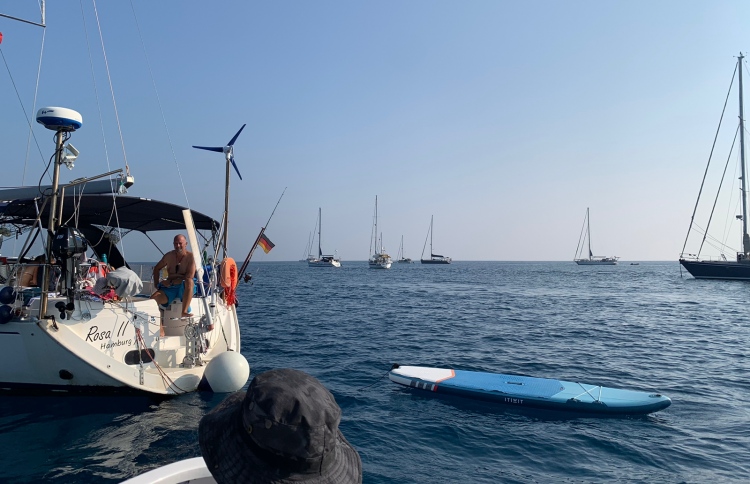 ޔޮޓްތަކުން އުލިގަމު ބަނދަރު ފުރިއްޖެ