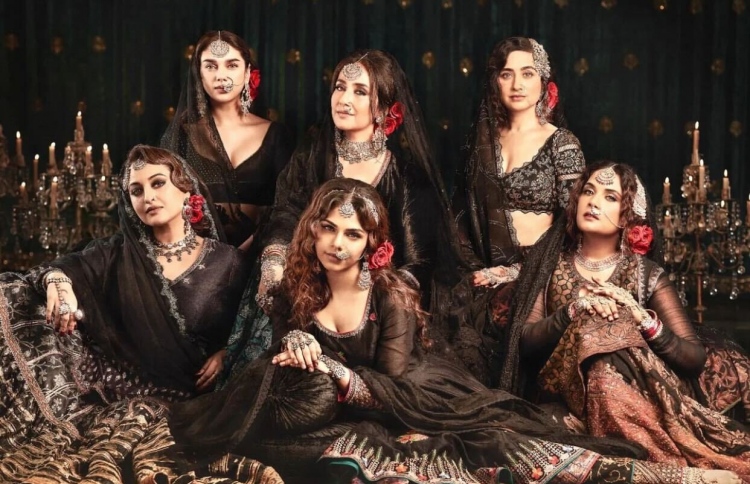 "ހީރަމަންދި" ގެ މެއިން ކެރެކްޓަރުންގެ ފޮޓޯއެއް