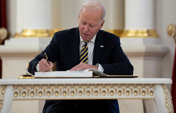 މުއިއްޒު ހުވާ ކުރައްވާ ހަފްލާއަށް ބައިޑެންގެ ވަފުދެއް