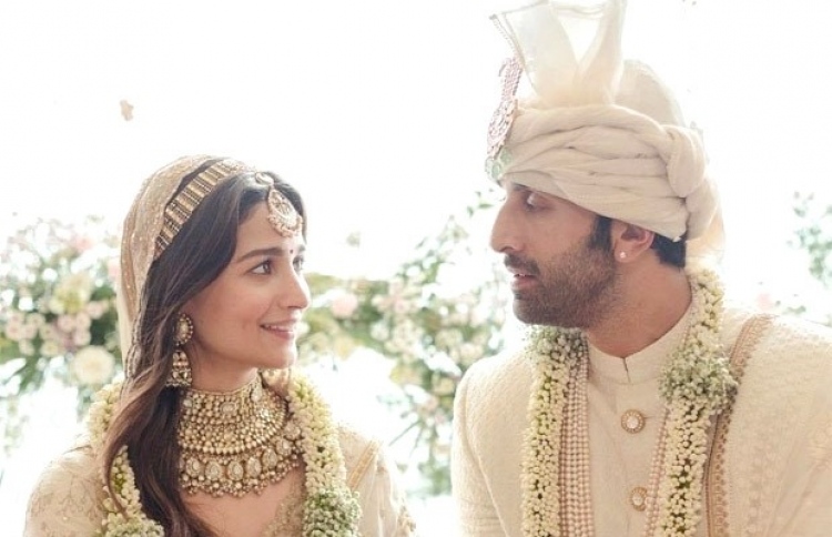 އާލިއާ ލިޕްސްޓިކް ޖެއްސީމާ ރަންބީރަށް ކަމަކުނުދޭ