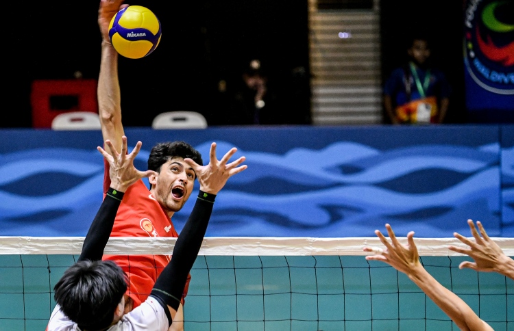 ފުރަތަމަ މެޗު ސިންގަޕޫރު ބަލިކޮށް އަފްޣާނިސްތާނަށް