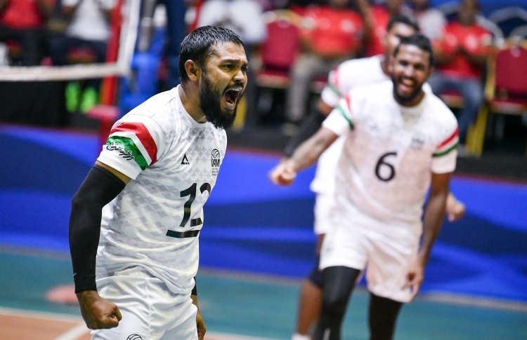 ސީދާ ތިން ސެޓުން ރާއްޖެއިން ސިންގަޕޫރު ބަލިކޮށްފި