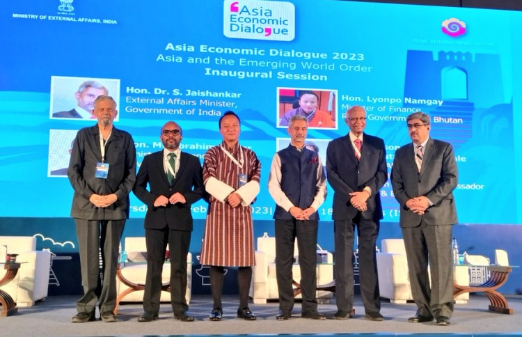 "އިންޑިއާގެ އެހީން އިގްތިސާދު 15 ބިލިއަނަށް އަރާނެ"