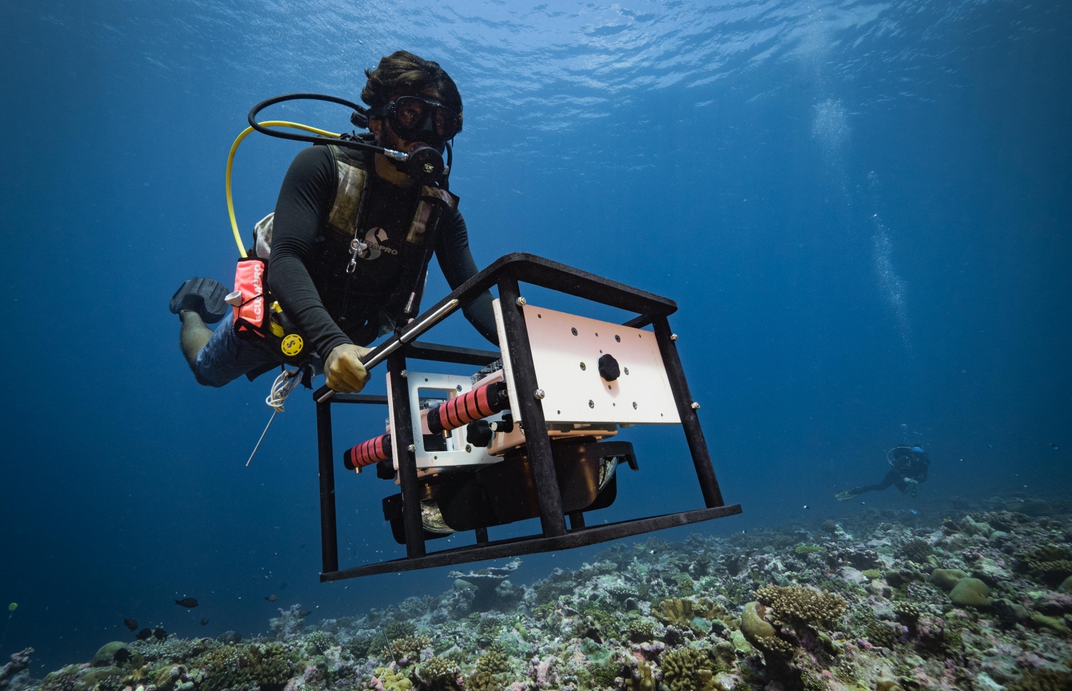 "ނޫ ރާއްޖެ"އިން ހުވަދޫގެ ކަނޑުގެ ސަރަހައްދު ދިރާސާކުރަނީ: ރާއްޖޭގެ ކަނޑުފަޅުތައް ބޭނުންކުރާ ގޮތް ބެލުމަށް ބޮޑު ދިރާސާއެއް ވަނީ ފަށައިފައި -- ފޮޓޯ: ނޫ ރާއްޖެ