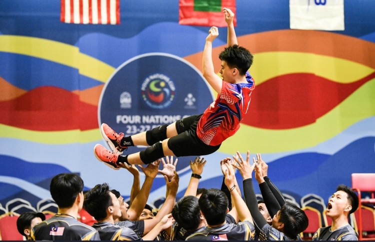 ފިރިހެން ބައިގެ ޗެމްޕިއަންކަން މެލޭޝިއާ ހޯދައިފި