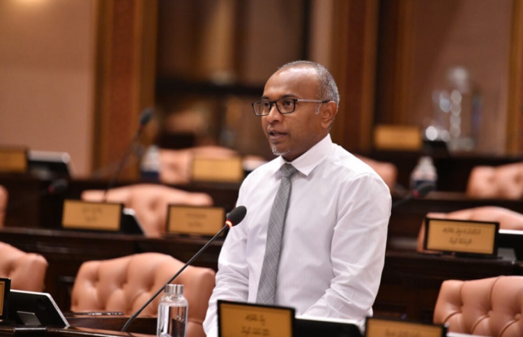 އެހެން ޕާޓީއެއްގެ ރައީސަކާއި އެމްޑީޕީގެ ރަނިންމޭޓެއް!