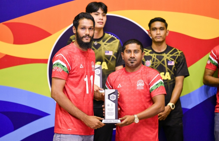 ބޭނުމީ ގައުމަށް ރަން މެޑަލް ހޯދައިދޭން، އެވޯޑެއް ނޫން