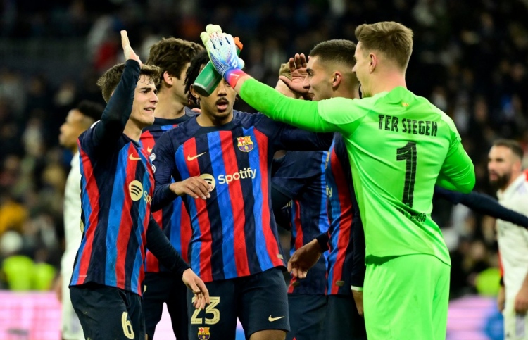 ރެއާލް ބަލިކުރެވުނަސް ކުޅުމާމެދު ޒަވީ ހިތްހަމަނުޖެހޭ