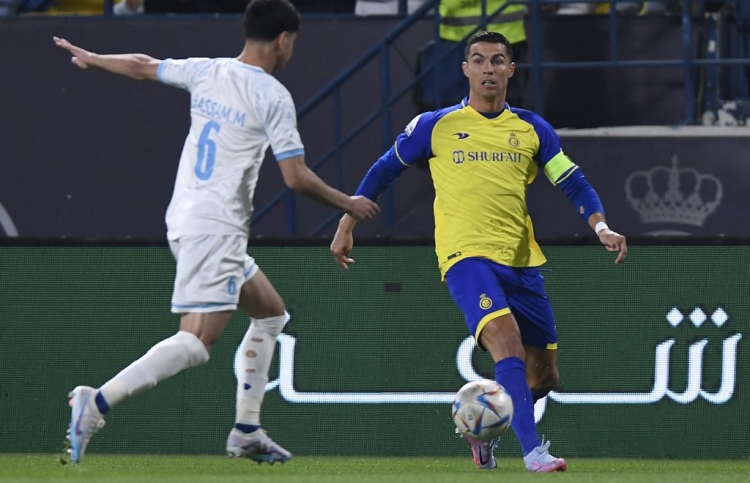 ނަސްރު މޮޅުވިޔަސް ރޮނާލްޑޯގެ ލަނޑެއް ނުފެނުނު