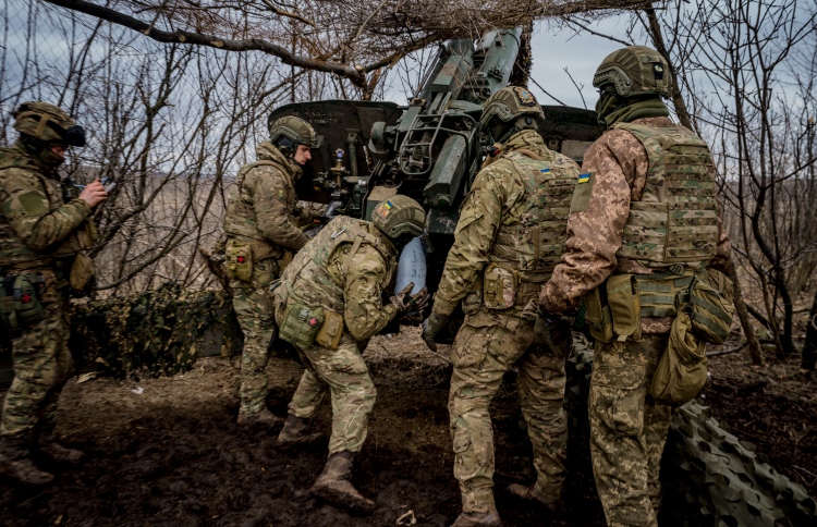 ޔޫކްރޭން ސިފައިން ބަޚްމުތުގައި ކުރި އަރަނީ