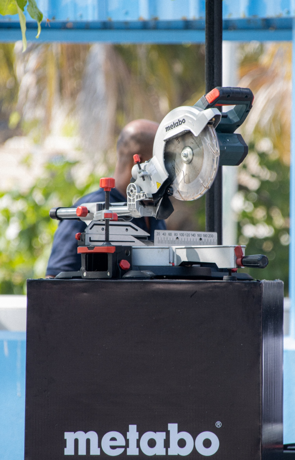 މެޓާބޯގެ ޕަވާ ޓޫލްތައް ރޯޑްޝޯގައި ދައްކާލާފައިވޭ. -- ފޮޓޯ: ވެލިގާ