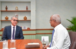 Abbas Faiz, the Special Envoy to the Maldives' government to monitor the investigation, prosecution, and trial of the terrorist attack against Parliament Speaker Mohamed Nasheed, speaking with President Ibrahim Mohamed Solih. Photo: President's Office