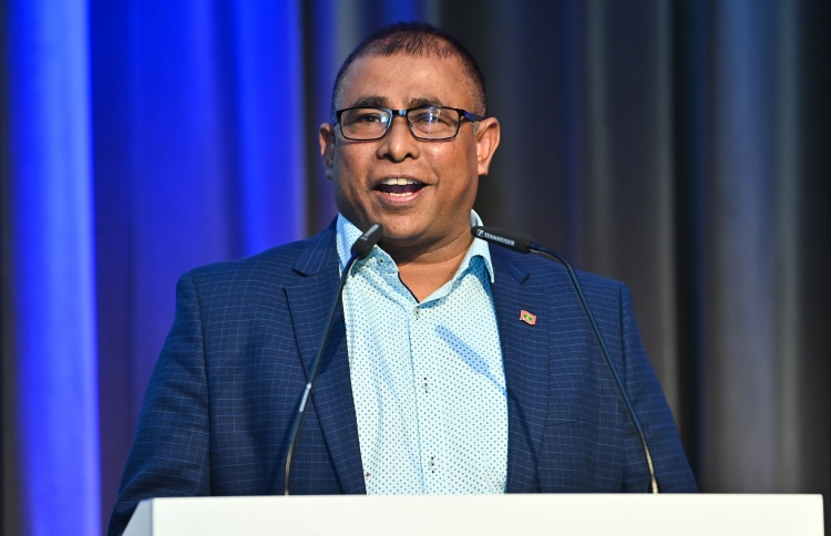 ފޮއްތެޔޮ ވިއްކުން ދޮގެއްނުކުރި، "ނުއަގަކު ނުވިއްކާނެ"