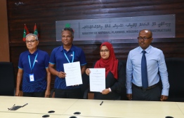 Signing ceremony between Maldives government and MTCC; the contractor was awarded four new developmental projects on Sunday-- Photo: Ministry of National Planning