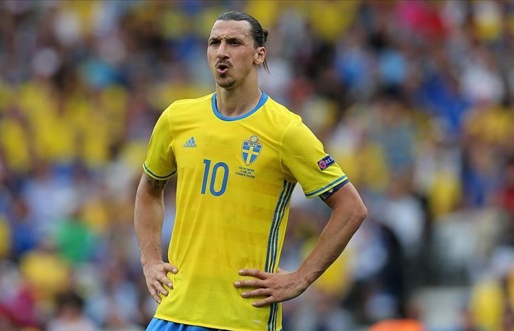 އުމުރުން 41 އަހަރުގައި އިބްރަހިމޮވިޗް ގައުމީ ޓީމަށް