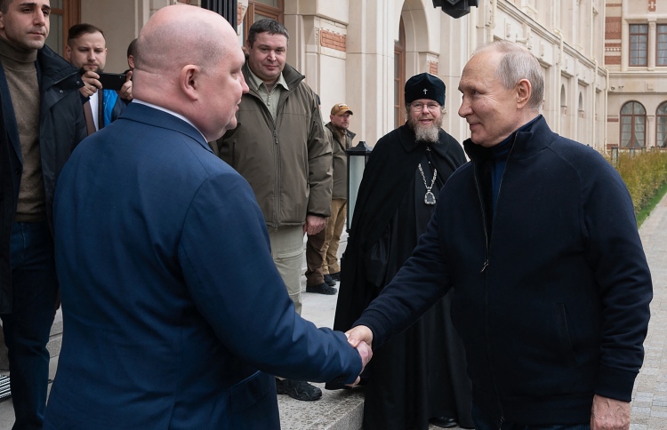 ހުޅަނގާއި ޔޫކްރޭން ސުލްހައަށް ތައްޔާރެއް ނޫން: ޕުޓިން